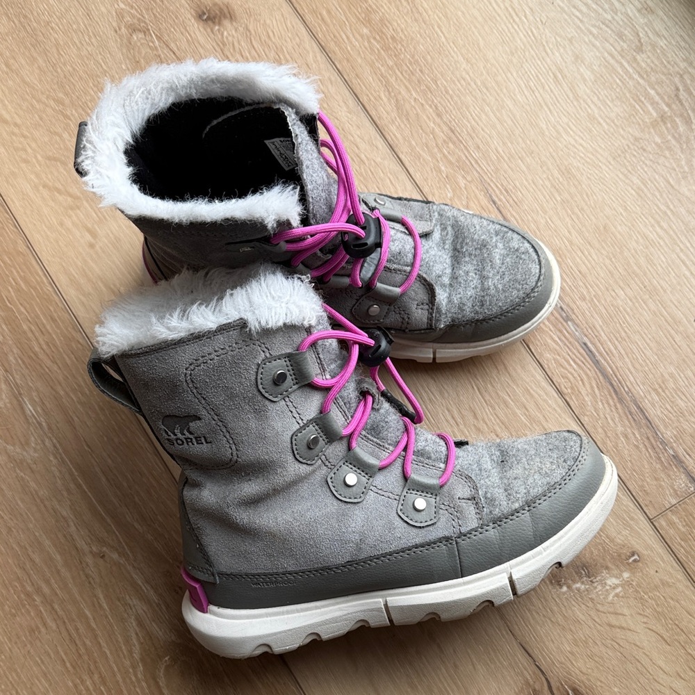Sorel Kids Gray and Pink Boots